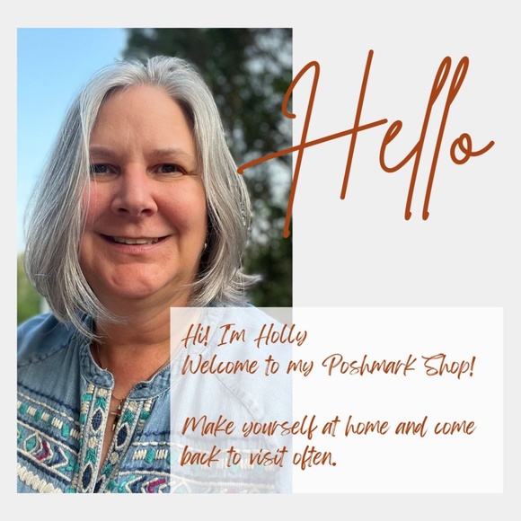 🐞Meet your Posher, Holly🐞 - Picture 2 of 6